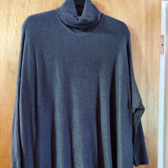 Joseph A Charcoal Gray Turtleneck Oversized Sweater size S - Picture 1 of 1
